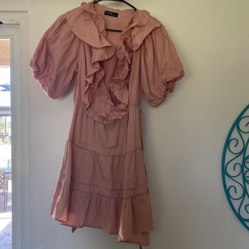 Ontwelfth pink dress